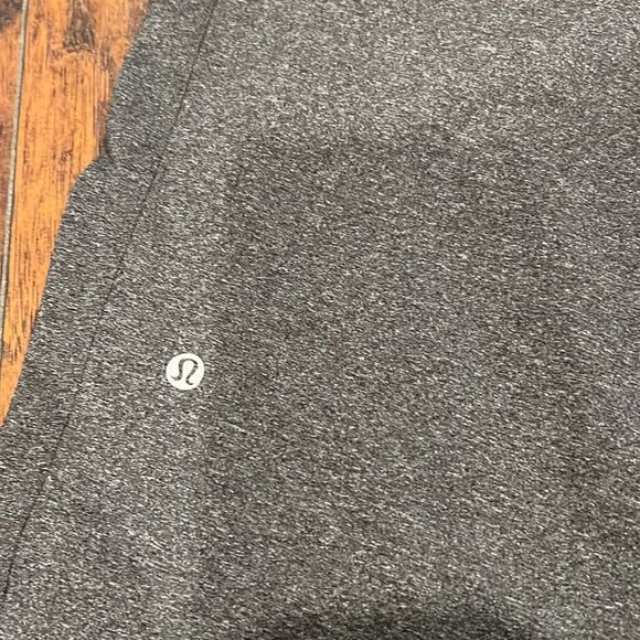 Lululemon Dk Grey Sweat Pants. Great Condition size L - Picture 8 of 12